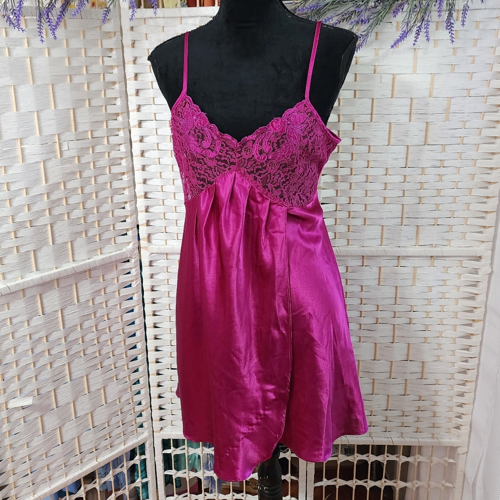 Madenform Fuschia Chemise Slip - Picture 2 of 7
